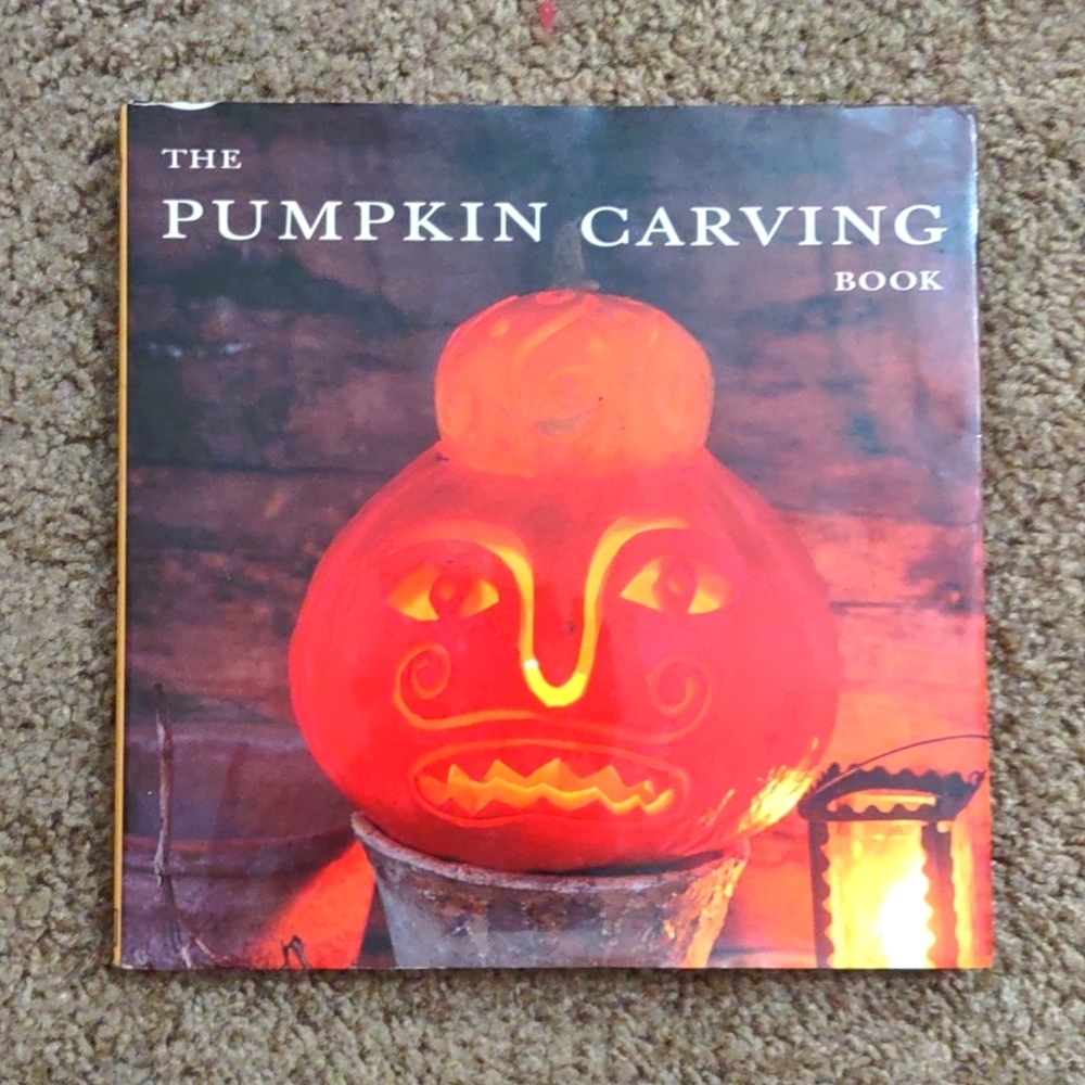 PRE OWNED HALLOWEEN THE PUMPKIN CARVING BOOK HAS WRITING INSIDE 1996